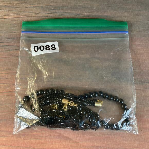 0088 Y2K Talbot's Black Onyx Glass & Enamel Bead Art-Deco Style Necklace EUC - Picture 7 of 7